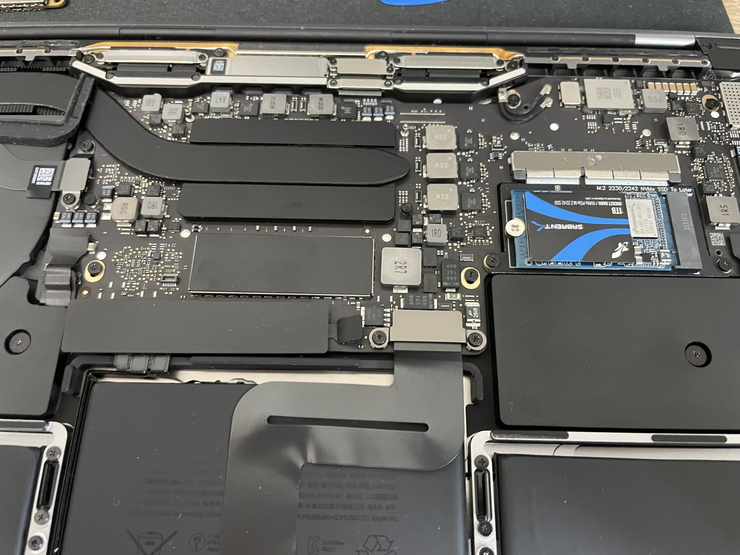 Macbook Pro 2017年モデル(非Touch Bar）のSSDを社外製SSDへ交換 | bitware(ビットウェア)
