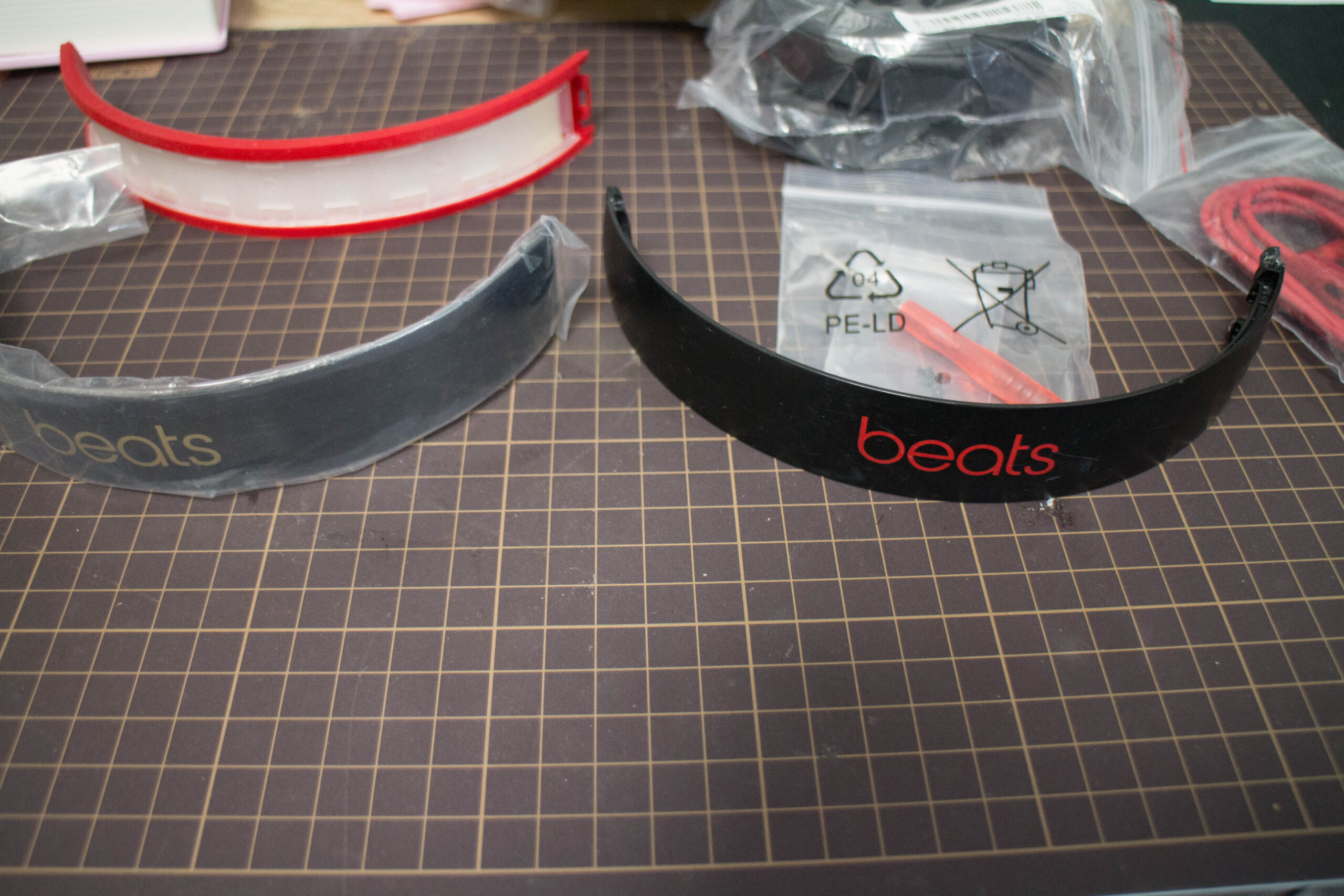 Beats Studio 3 Wirelessジャンク品修理。修理パーツ